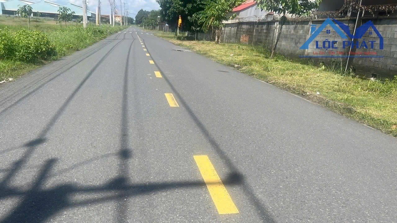 Bán nhà xưởng 40.600m2 gần KCN Biên Hòa TP Đồng Nai giá chỉ 180 tỷ
