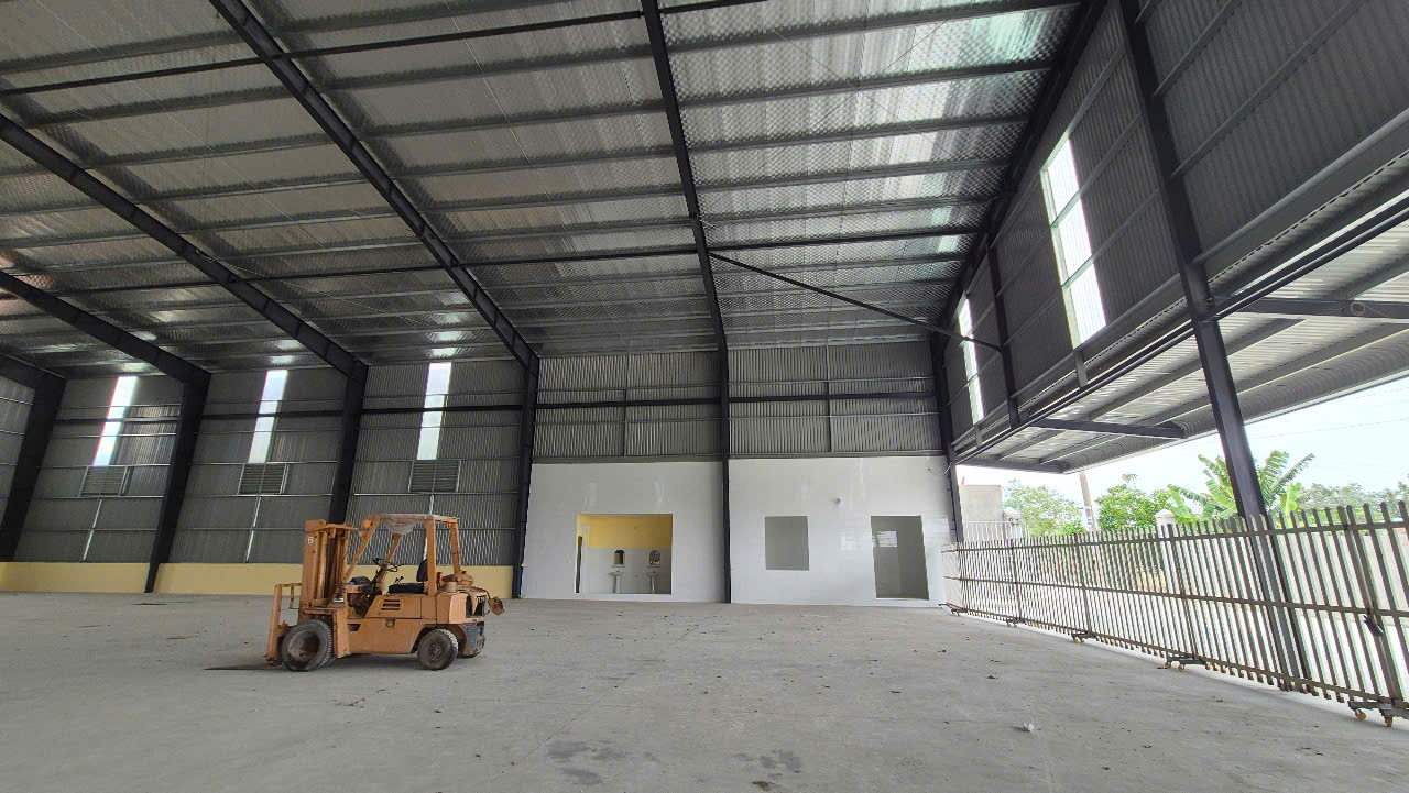 Cho thuê nhà xưởng mới tinh tại Biên Hòa dt 800m2 giá 40 triệu lh 0933725660