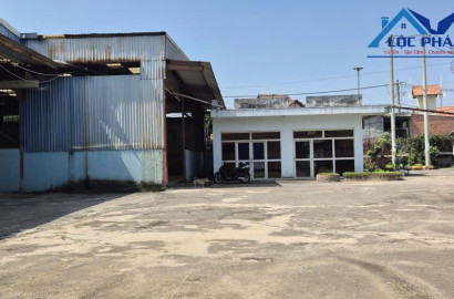 Cho thuê nhà xưởng Phường Phước Tân Biên Hòa dt 2700m2 giá 100 triệu