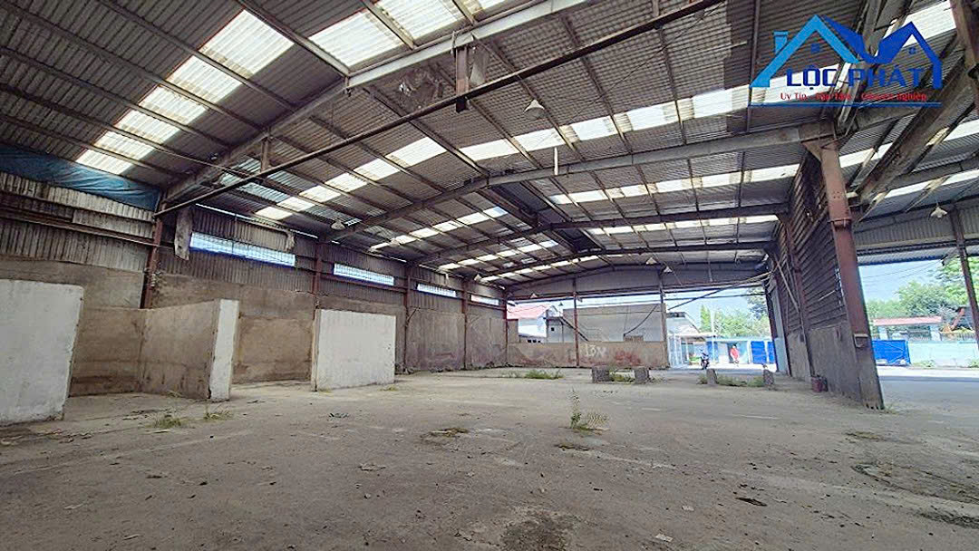 Cho thuê nhà xưởng Phường Phước Tân Biên Hòa dt 2700m2 giá 100 triệu